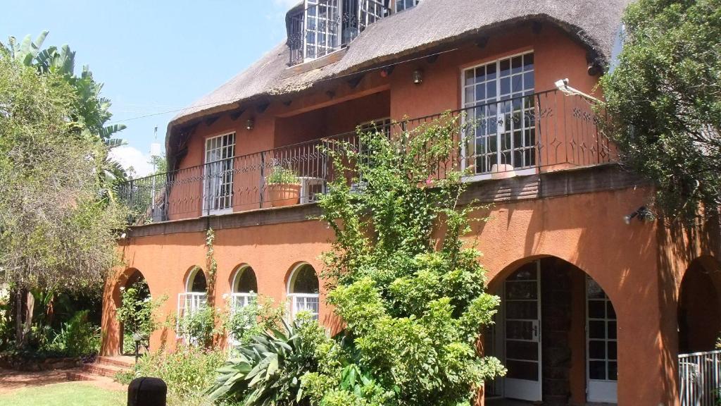 Treetops & Treats Guest House Pretoria-Noord Exterior foto