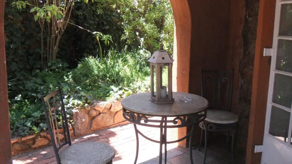 Treetops & Treats Guest House Pretoria-Noord Exterior foto