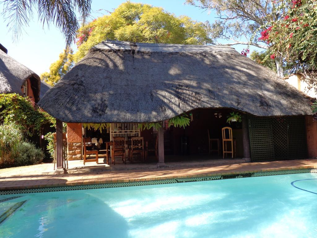 Treetops & Treats Guest House Pretoria-Noord Exterior foto