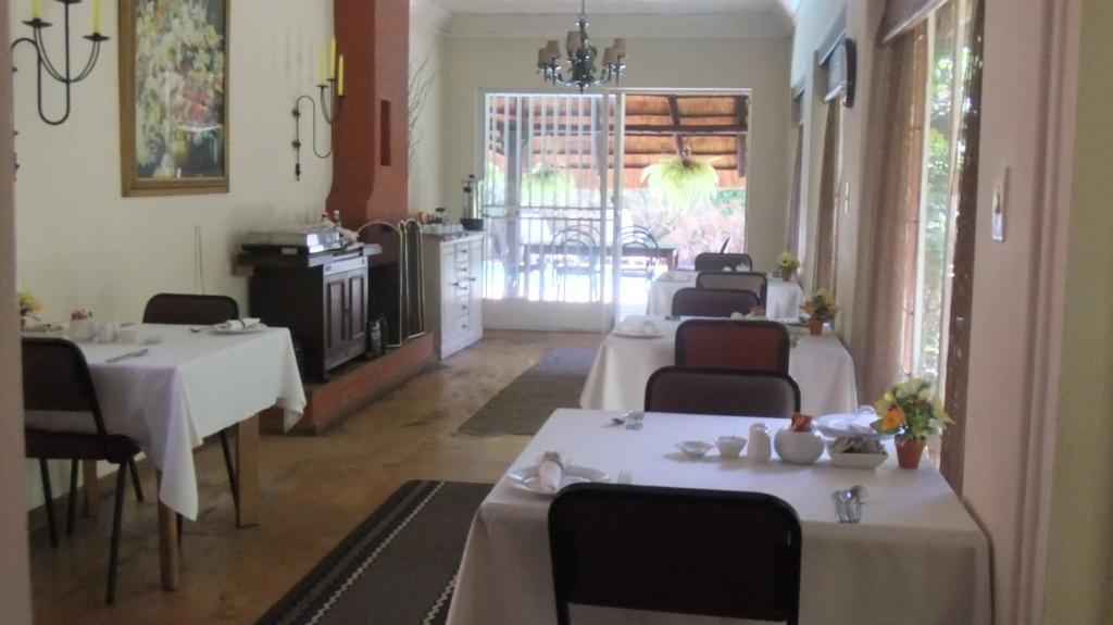 Treetops & Treats Guest House Pretoria-Noord Exterior foto