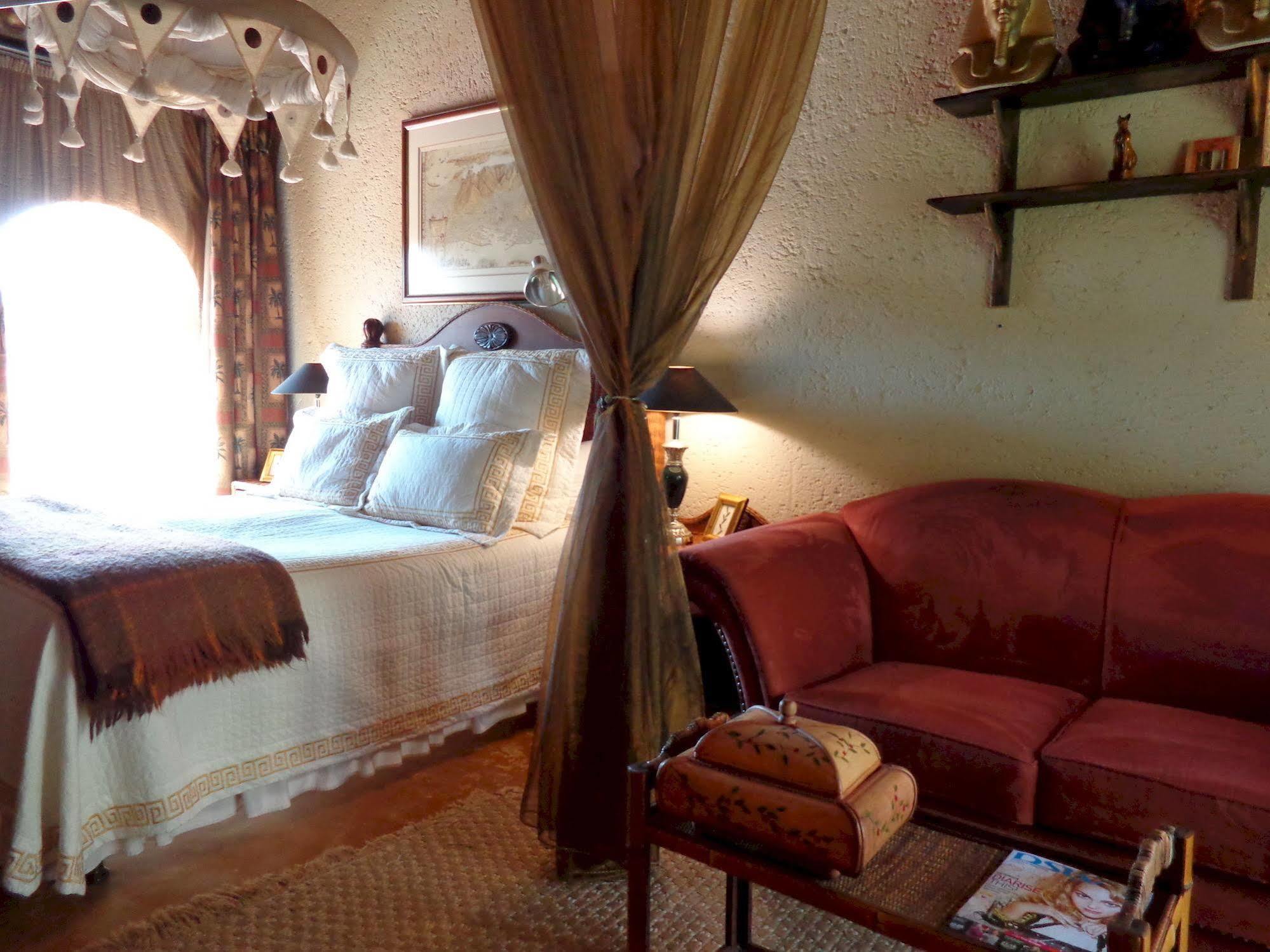 Treetops & Treats Guest House Pretoria-Noord Exterior foto