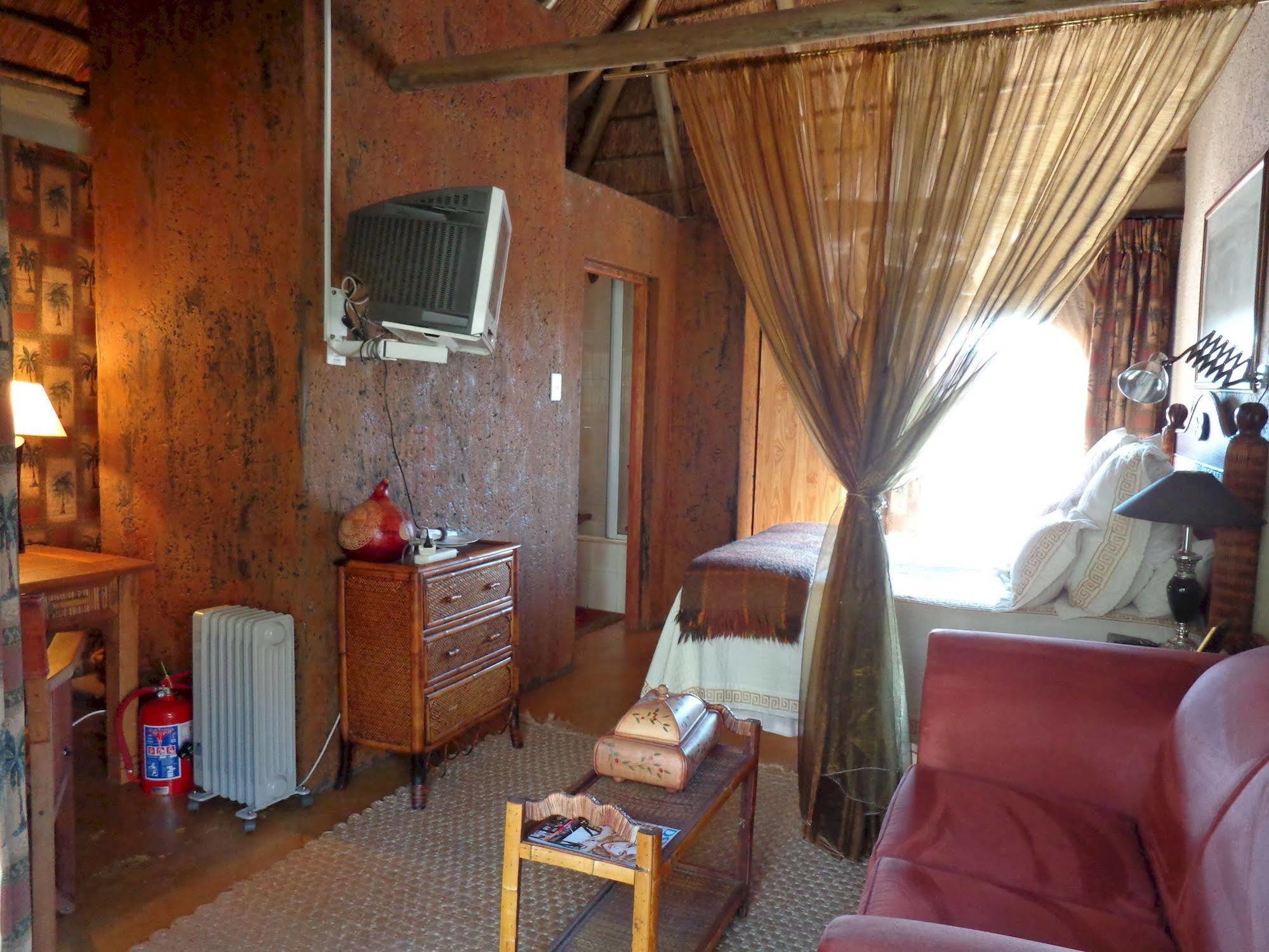 Treetops & Treats Guest House Pretoria-Noord Exterior foto