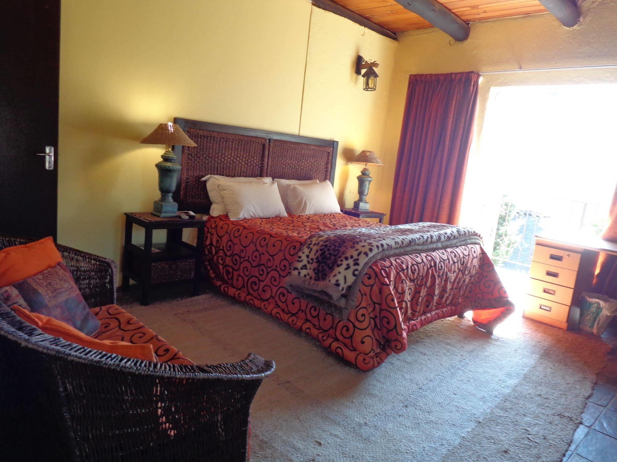 Treetops & Treats Guest House Pretoria-Noord Exterior foto